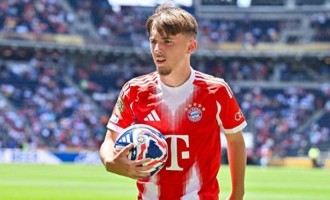 拜仁新太子横空出世！身价爆涨！17岁卡尔欧冠世界波引爆足坛